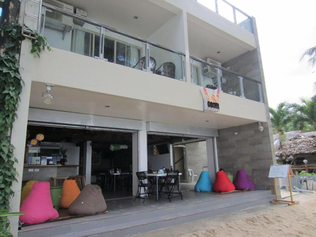 B Pod Hotel Manoc-Manoc Екстериор снимка